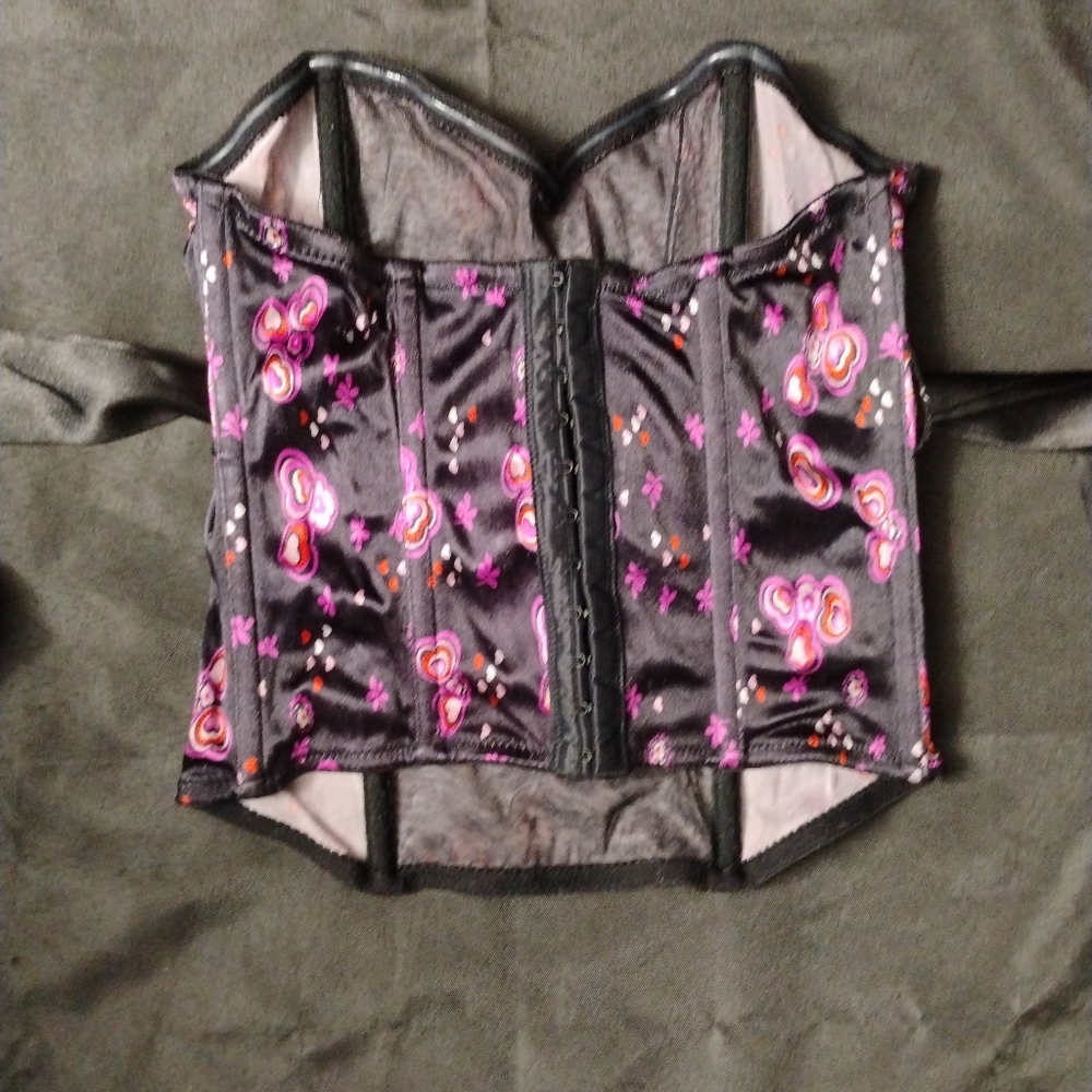 Black satin bustier sz med - Picture 8 of 10